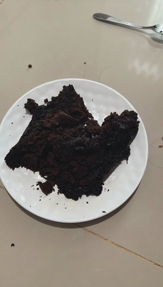 Brownies kebanyakan margarin © TikTok