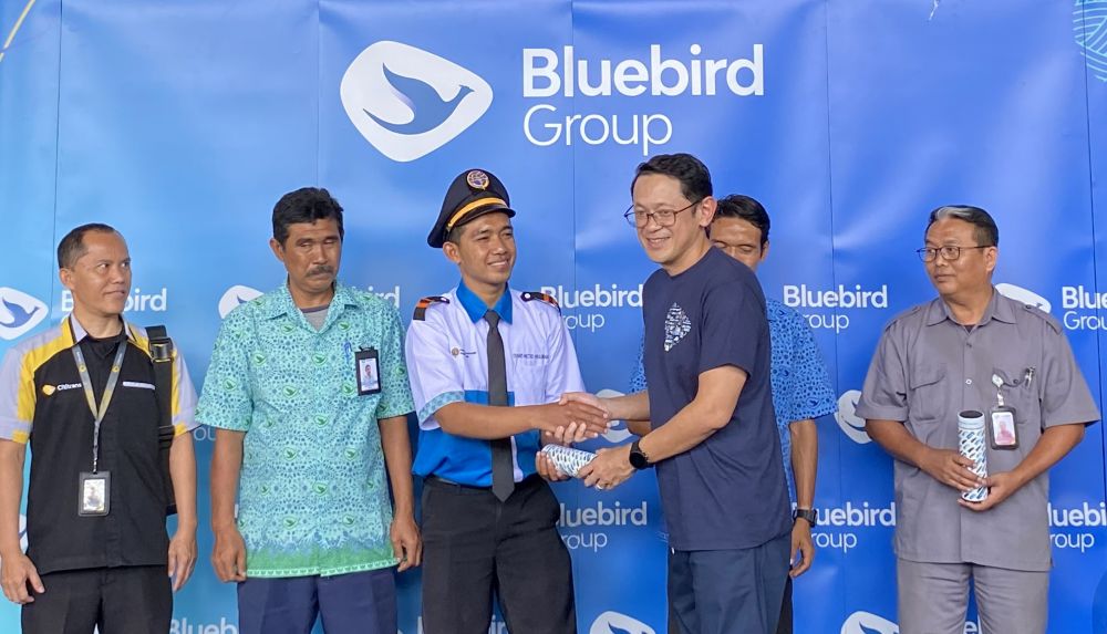 bluebird menuju perusahaan berkelanjutan © berbagai sumber bluebird menuju perusahaan berkelanjutan © berbagai sumber