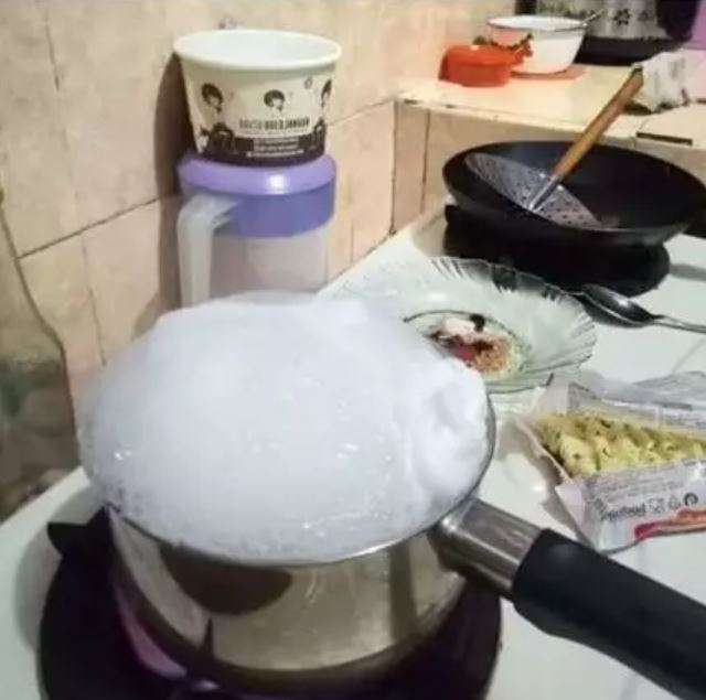 panik kocak © berbagai sumber