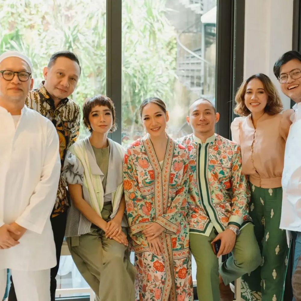bcl dan intan ayu sepupuan © berbagai sumber