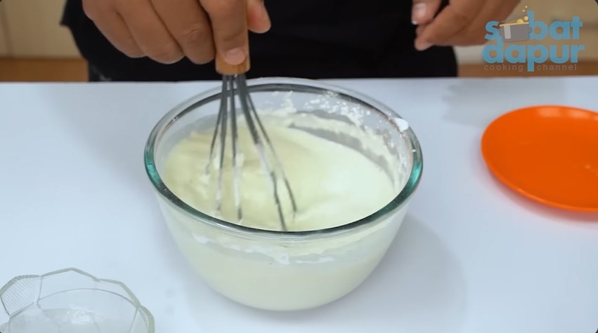 Tak perlu direbus dulu, ini trik bikin singkong goreng agar empuk, merekah, dan renyah maksimal