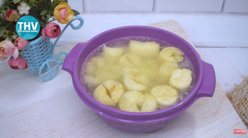 Tanpa direbus atau direndam air es, ini cara bikin singkong goreng merekah dan renyah tahan lama