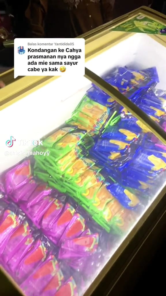 Potret kondangan berasa di Disneyland © TikTok