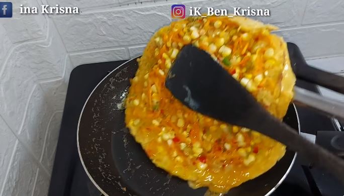 Tak perlu sayur kol atau tahu, ini trik masak telur dadar lebih tebal cukup tambah 1 bahan makanan