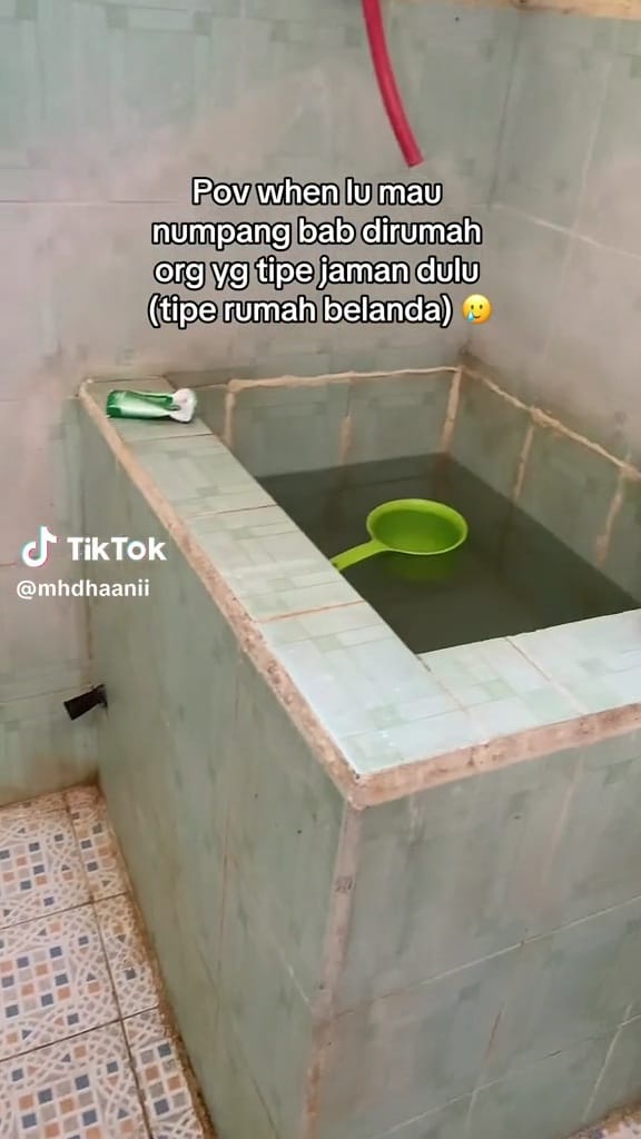 Tata letak jamban bikin repot © TikTok Tata letak jamban bikin repot © TikTok