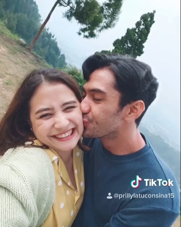Reza Rahadian jadi standar pria idaman Prilly © berbagai sumber