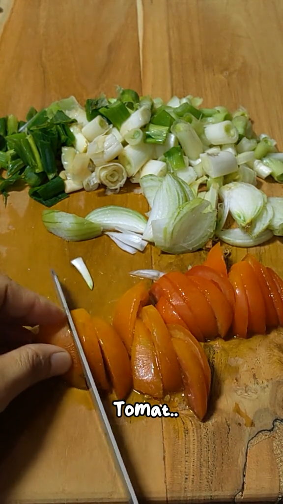 Tanpa tambahan terigu, ini trik masak telur dadar tebal dan padat cukup tambah 2 bahan makanan