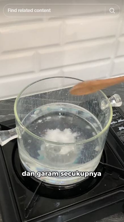 Cukup tambah 1 bumbu dapur, ini trik cuci lap dapur dekil & berminyak agar kinclong meski tak disikat