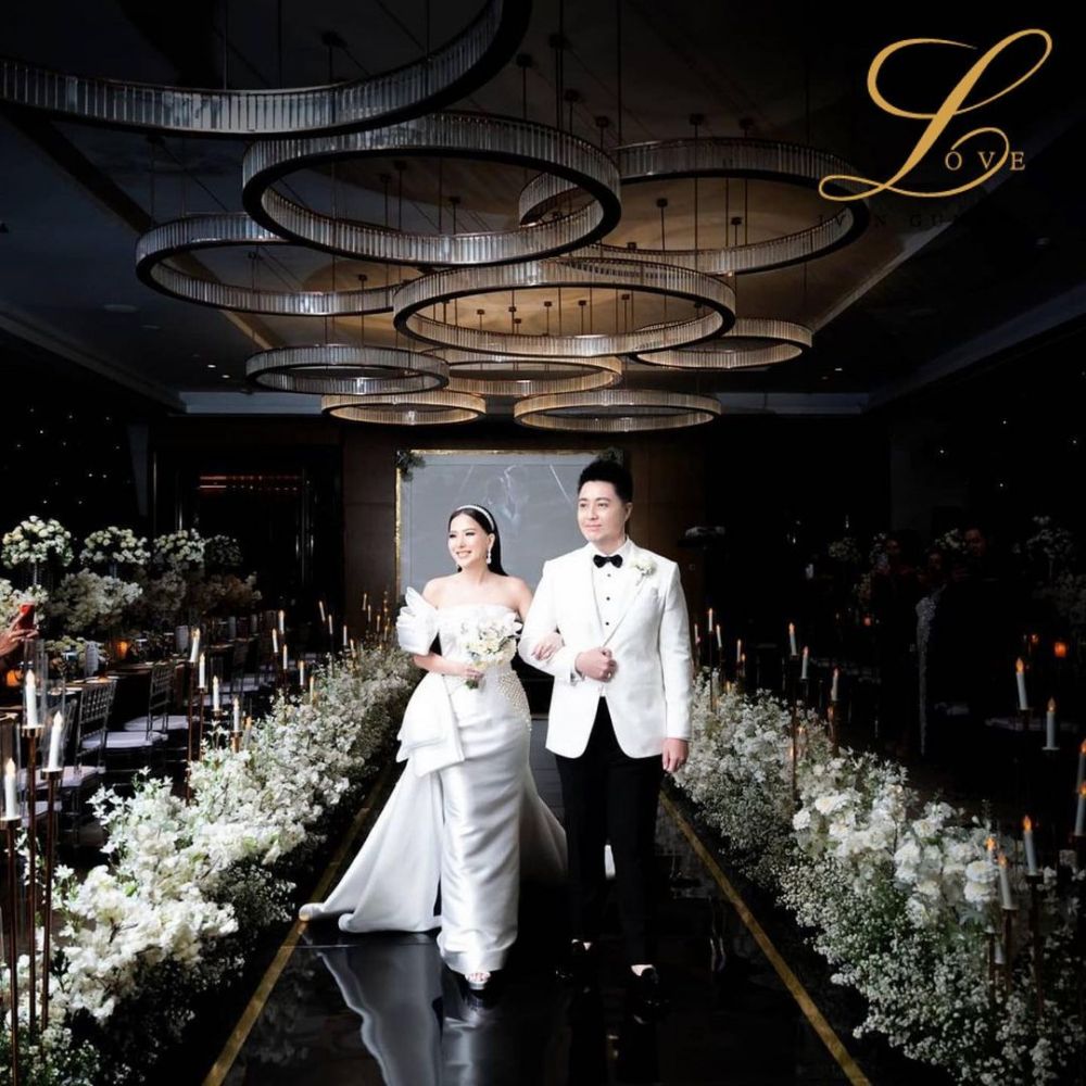 seleb pakai gaun rancangan igun © instagram