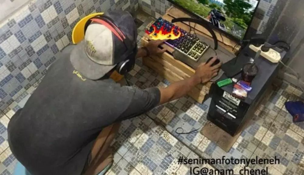 Potret kocak orang main game  Berbagai sumber