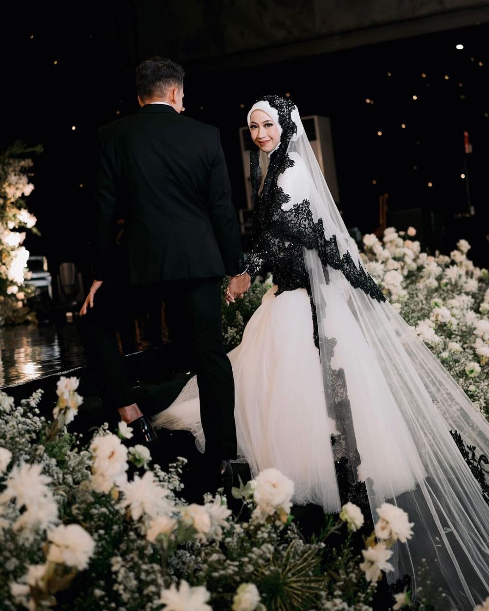 pesona adiba dari malam bainai sampai resepsi © instagram