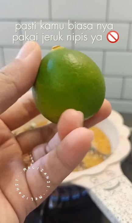 Tanpa tepung terigu, ini trik goreng ikan agar hasilnya garing tahan lama pakai 1 bahan dapur