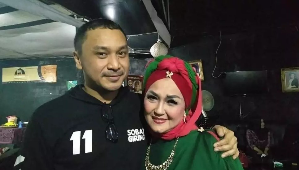 pacar Kasino di IQ Jongkok © Instagram