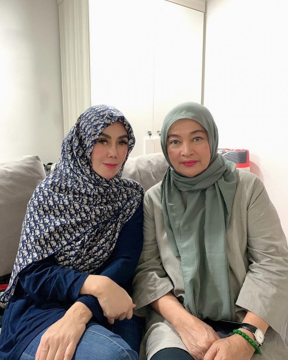 potret kenangan kebersamaan Amy Qanita dan mendiang ibunda Jeje Govinda © berbagai sumber