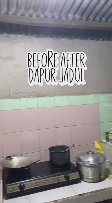 dapur jadul dirombak pakai stiker © 2023 brilio.net