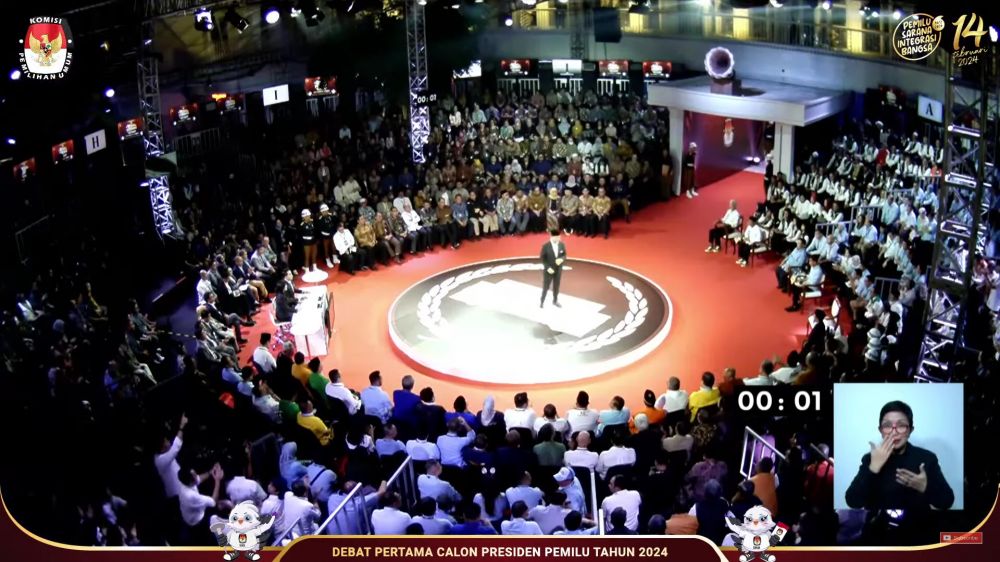 format panggung debat capres town hall © 2023 brilio.net