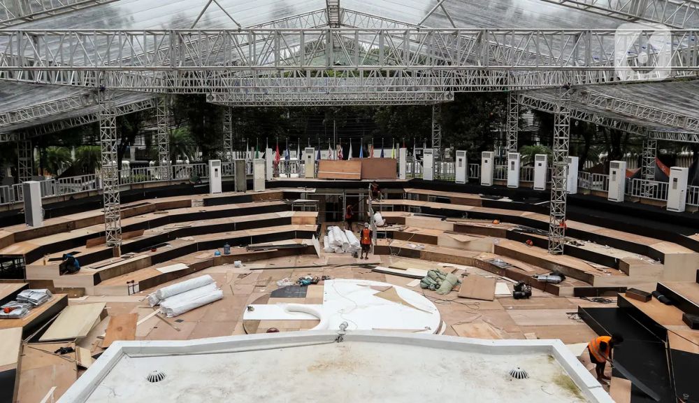 format panggung debat capres town hall © 2023 brilio.net