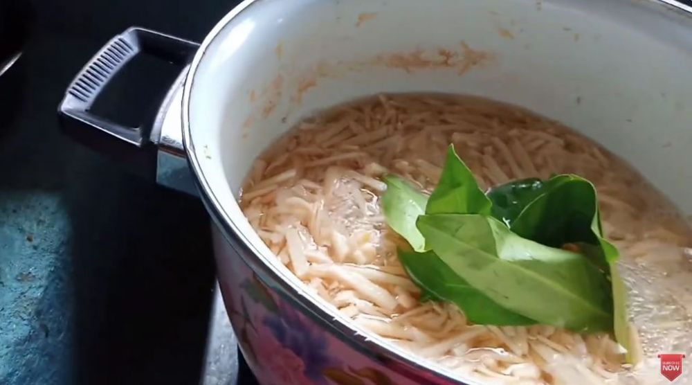 Tanpa garam atau gula, begini cara ampuh menghilangkan rasa pahit rebung pakai 1 jenis daun