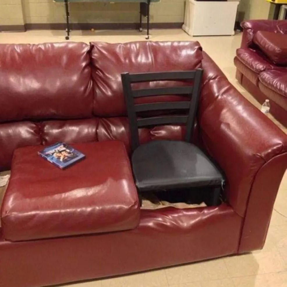 Potret kursi desainnya bikin bingung Berbagai sumber Potret kursi desainnya bikin bingung Berbagai sumber