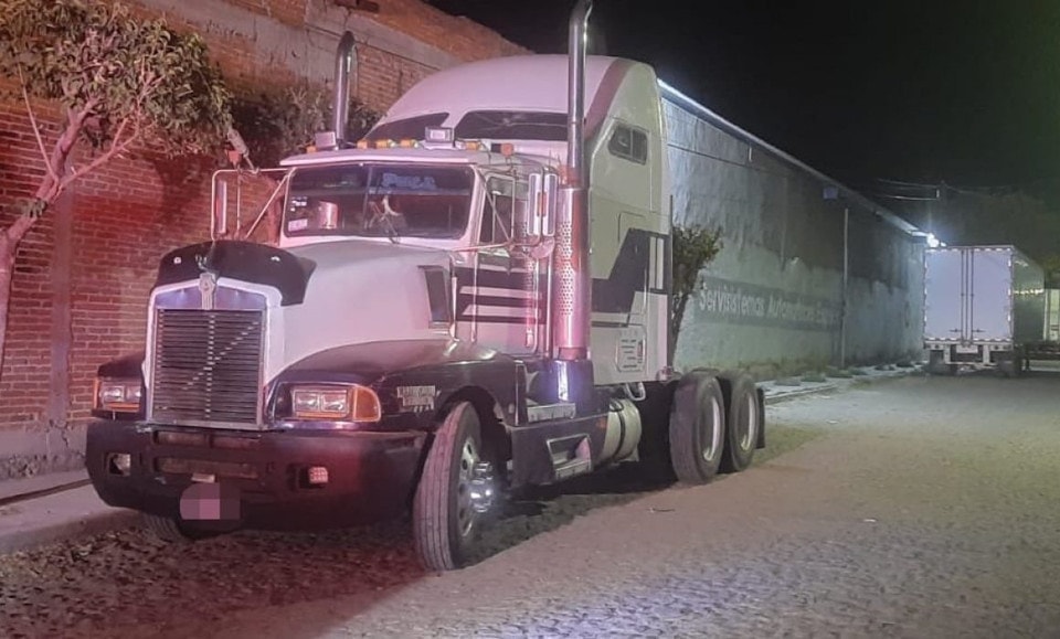 gambar nyeleneh mengecoh mata © berbagai sumber