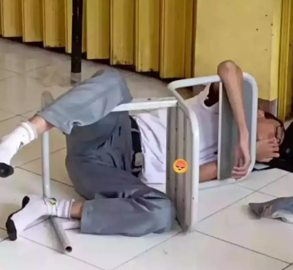 Hasil karya murid gabut di kelas  Berbagai sumber