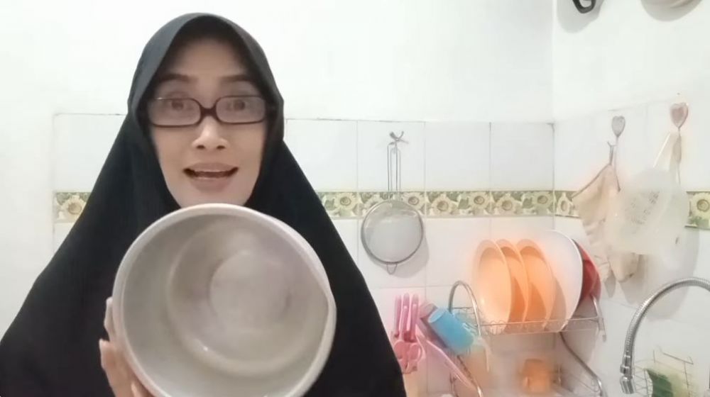 Tak perlu sitrun dan baking soda, begini trik bersihkan kerak kapur di panci cuma pakai 2 bahan dapur