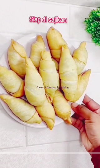 Tanpa alat penggiling, ini trik bikin pisang molen agar renyah seharian cuma tambah 2 bahan dapur