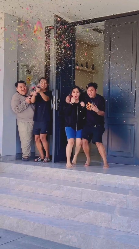 bella bonita ultah dikado mobil mewah © 2023 brilio.net