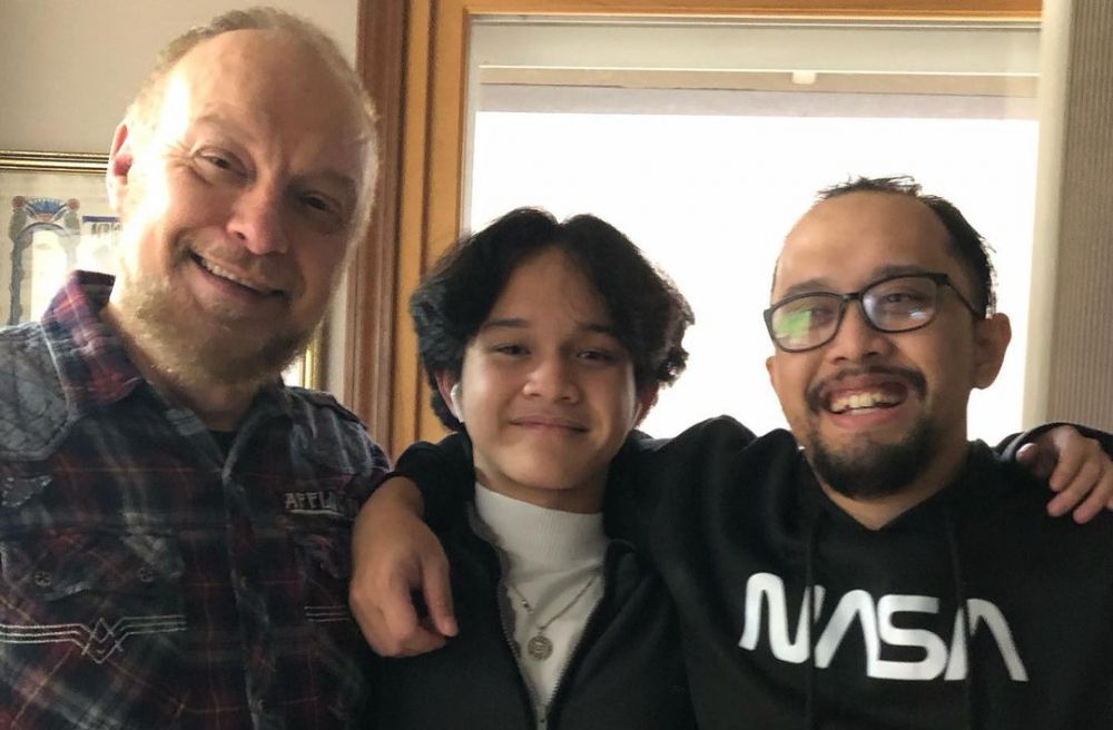 potret kedekatan anak penyanyi dengan ayah sambungnya © berbagai sumber potret kedekatan anak penyanyi dengan ayah sambungnya © berbagai sumber