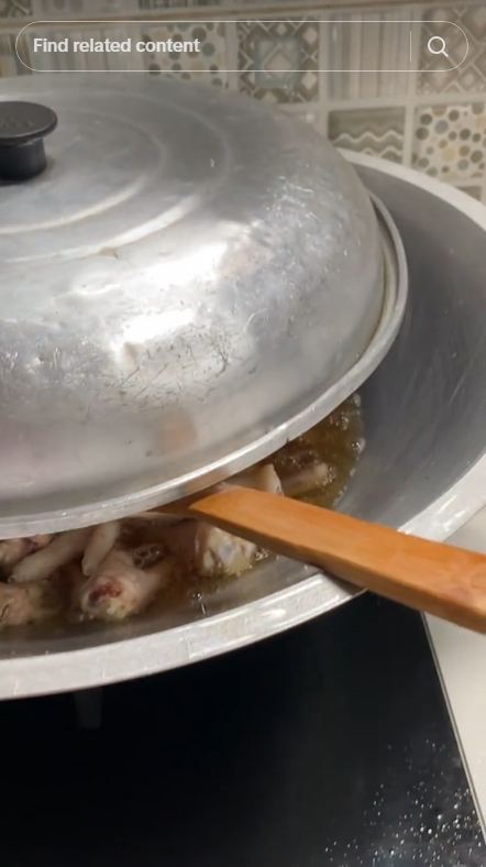 Tak perlu direbus dulu, ini trik goreng ceker ayam agar makin empuk, renyah, dan bebas lendir