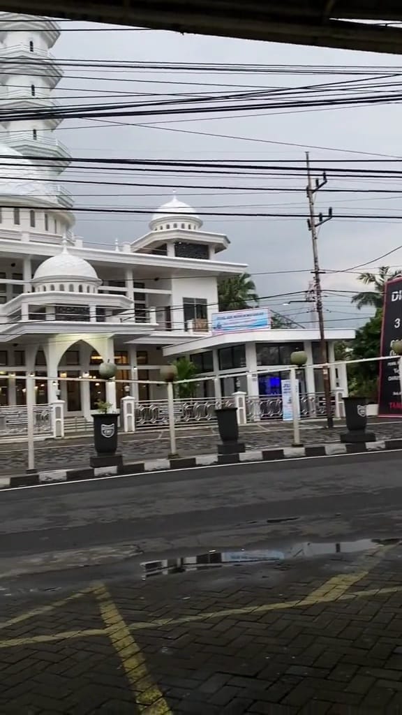 Viral masjid dijual di Batu © TikTok Viral masjid dijual di Batu © TikTok