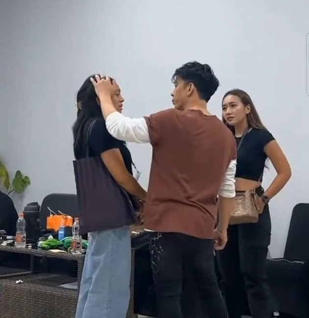 kebersamaan Ariel Noah dan Alleia bak bestie © berbagai sumber kebersamaan Ariel Noah dan Alleia bak bestie © berbagai sumber