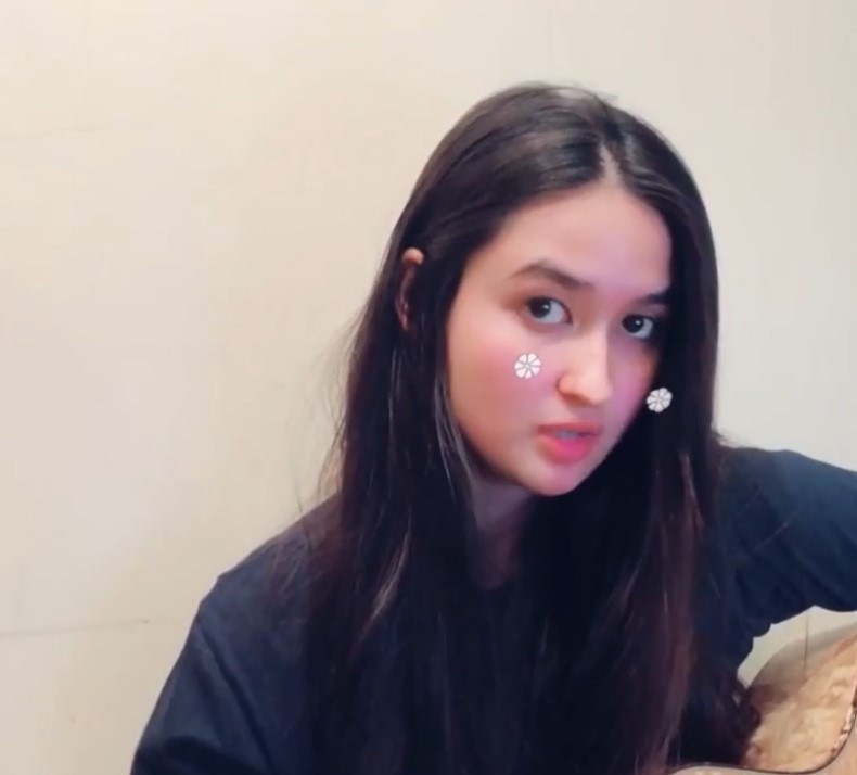 transformasi Stephanie Poetri anak Titi DJ dulu hingga kini © berbagai sumber