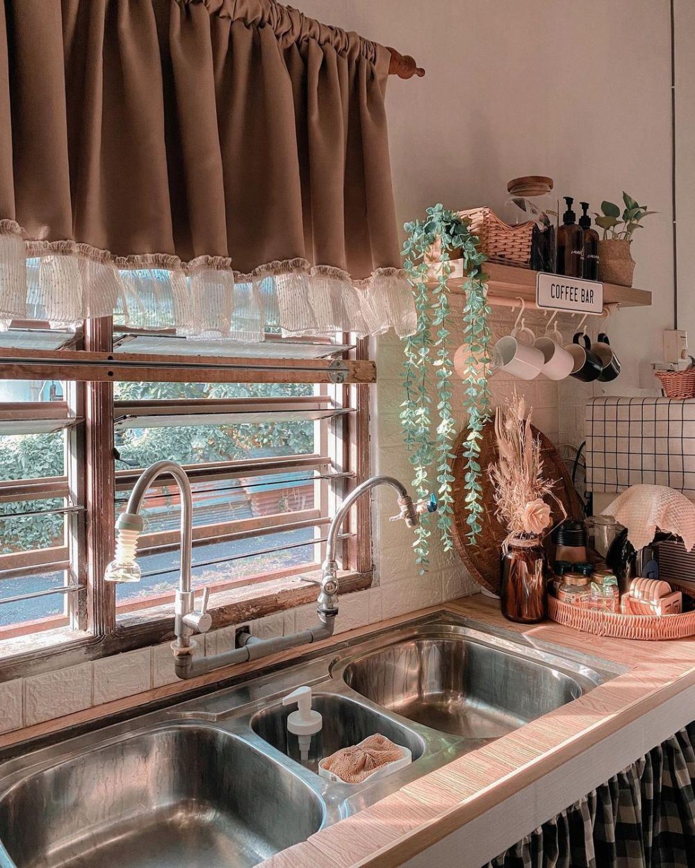 dapur kitchen house desain farmhouse © 2023 brilio.net dapur kitchen house desain farmhouse © 2023 brilio.net