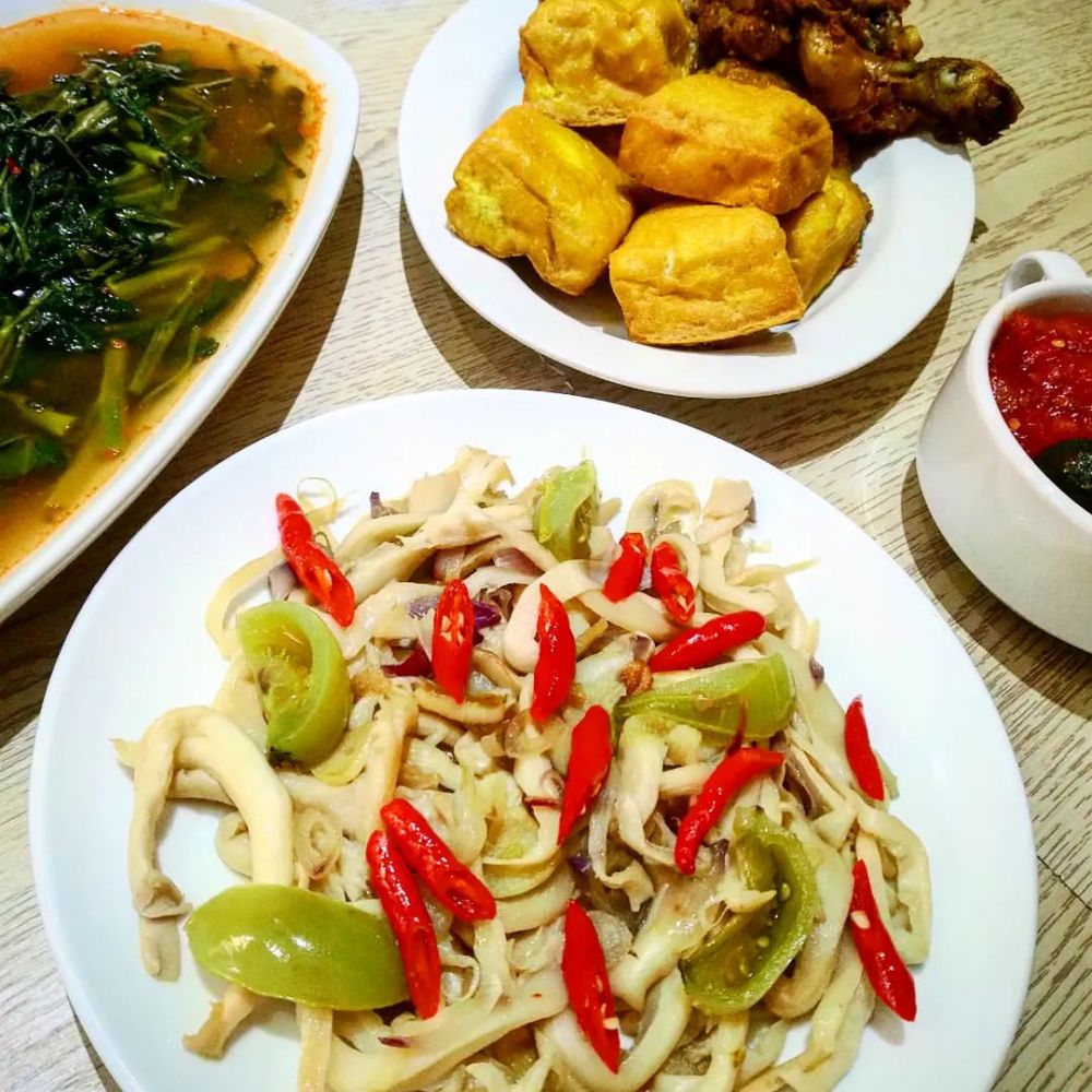 29 Resep tumis jamur tiram ala rumahan, sederhana bikin nagih