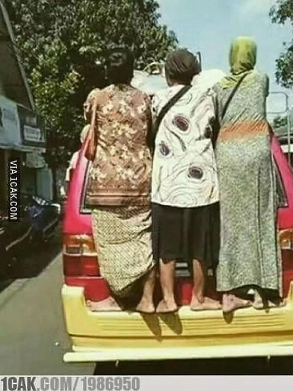 kelakuan di kendaraan umum berbagai sumber kelakuan di kendaraan umum berbagai sumber