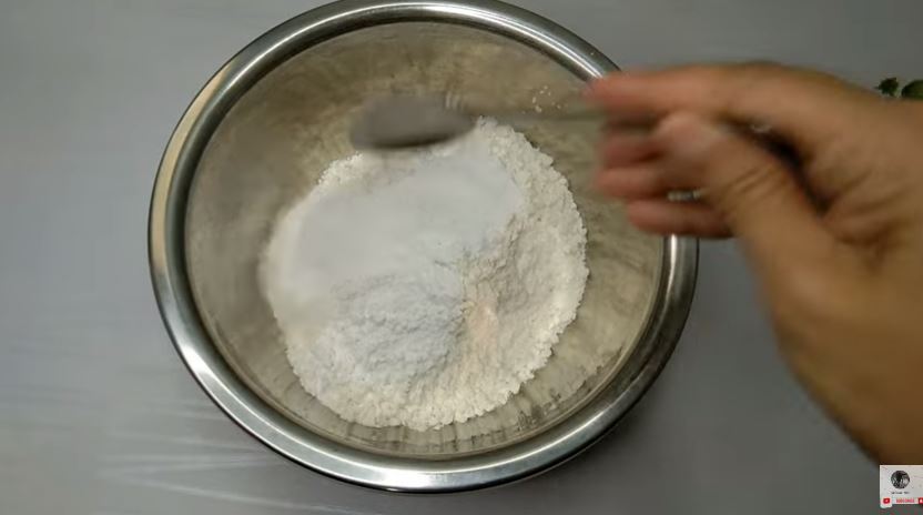 Jangan cuma ditambah baking powder, ini cara bikin pisang goreng semakin renyah tahan lama & antialot