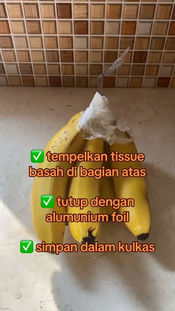 Tak perlu dikupas, ini cara menyimpan pisang matang agar tak menghitam dan busuk sampai 5 hari