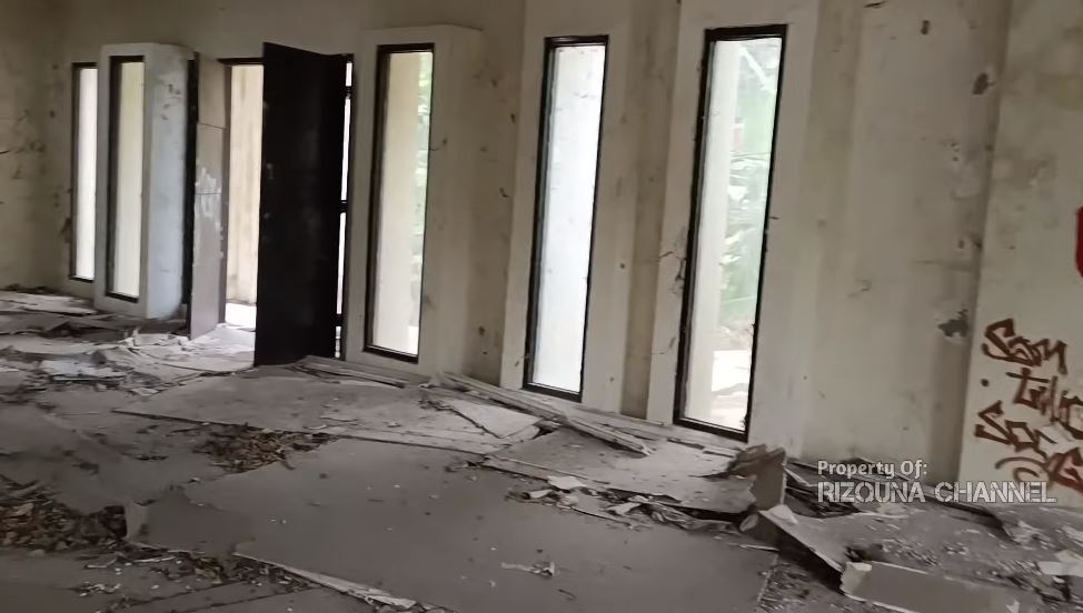 potret kondisi rumah putih bikin miris © YouTube