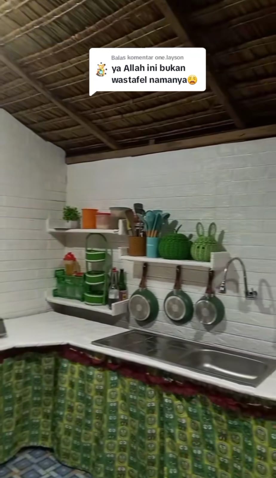 renovasi dapur kayu © TikTok renovasi dapur kayu © TikTok