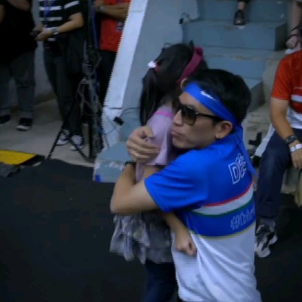 desta ajak tos natasha © berbagai sumber