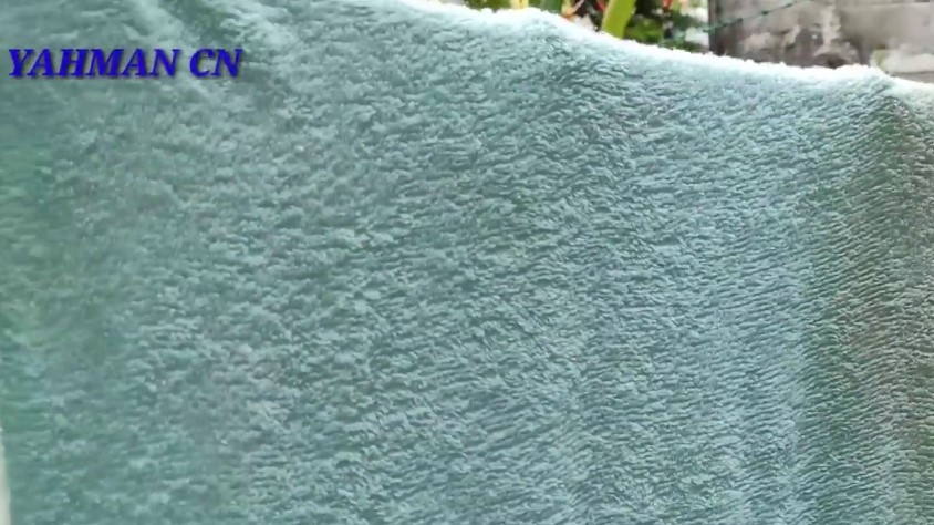 Tak perlu garam atau cuka, cara mencuci handuk dekil agar bersih lagi pakai tambahan 3 bahan dapur