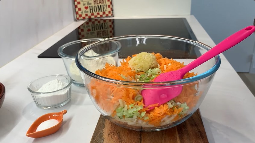 Tanpa soda kue atau maizena, ini trik goreng bakwan renyah dan tak pucat cukup tambah 2 bahan dapur