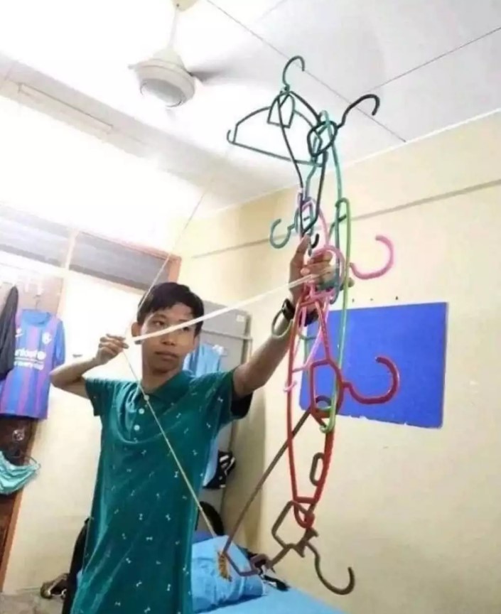 Orang gabut di rumah Berbagai sumber Orang gabut di rumah Berbagai sumber
