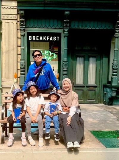 momen Natasha Rizky dan Desta tetap kompak © berbagai sumber