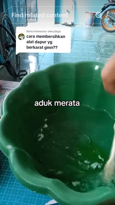 Tanpa direndam cuka dan baking soda, ini cara hilangkan karat pada sendok pakai 2 bahan sederhana