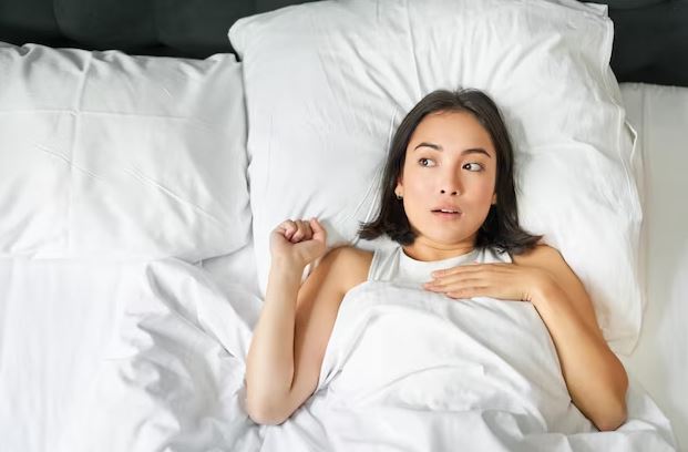 Arti mimpi potong rambut pendek freepik.com