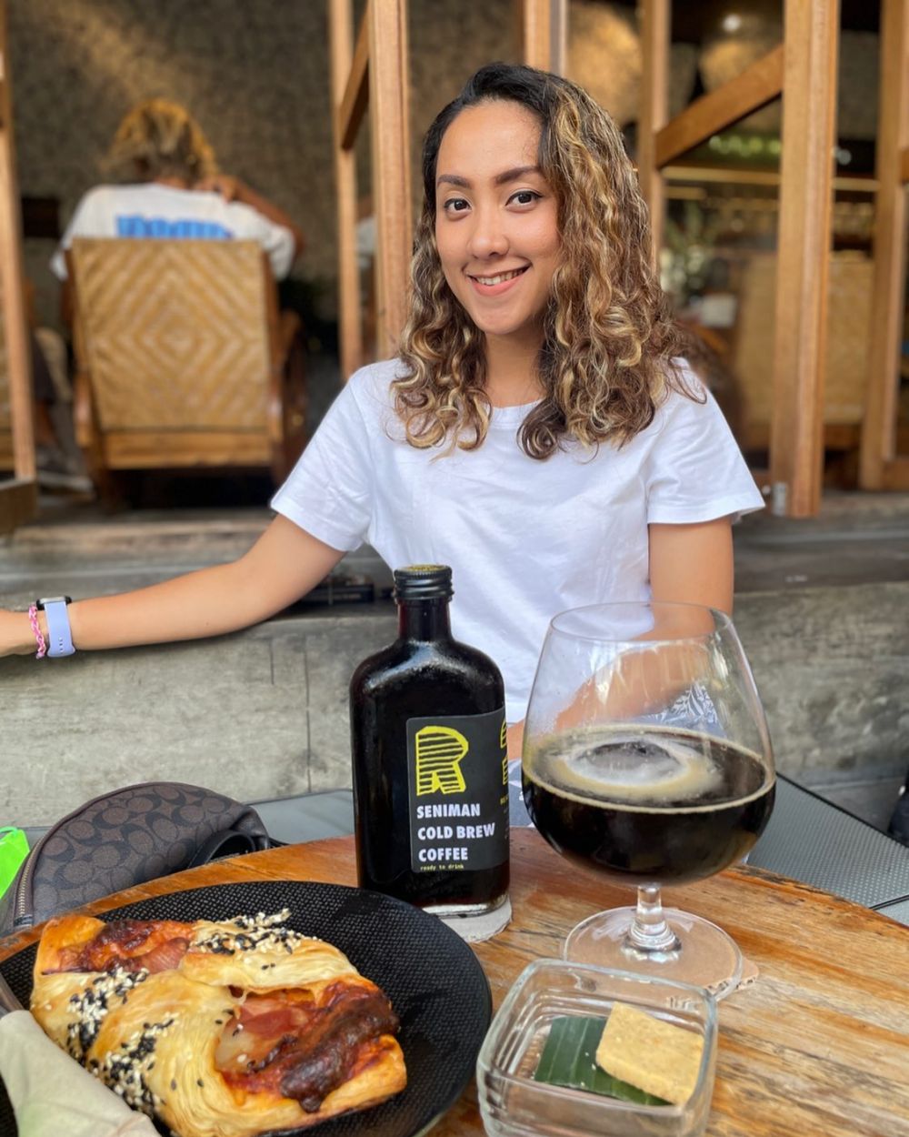 pemain Genta Buana jadi pedagang © berbagai sumber pemain Genta Buana jadi pedagang © berbagai sumber