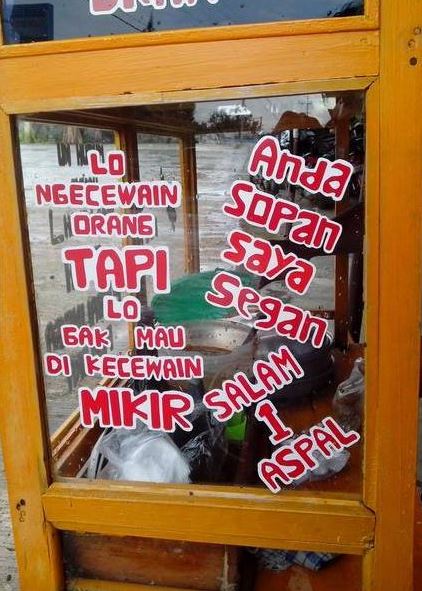 Potret kocak tulisan di gerobak pedagang Berbagai sumber