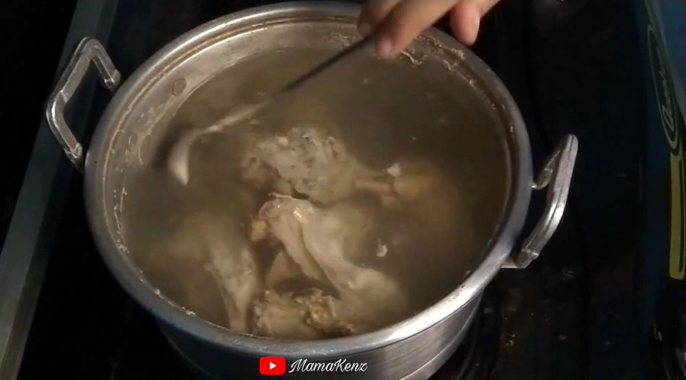 Empuk dalam 14 menit, ini trik merebus ayam kampung agar hemat gas tanpa presto dan daun pepaya